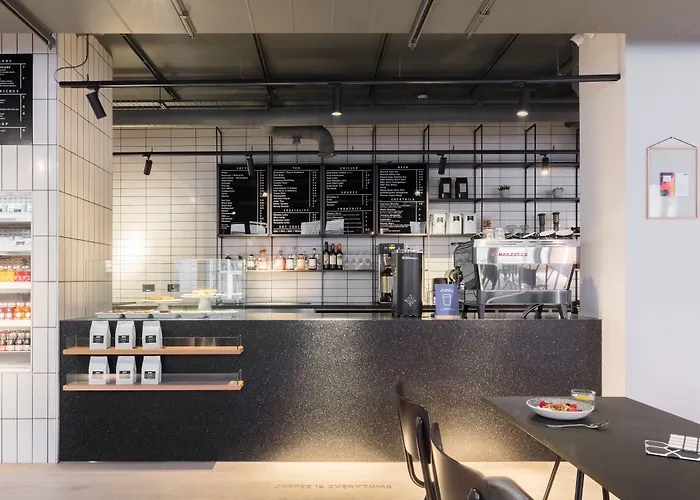 Whitworth Locke 4* Manchester