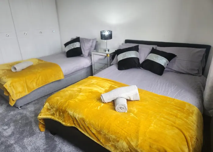 Luxury Free Wifi Old Trafford 홈스테이