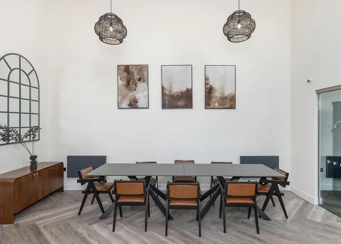 Riverside House By Utdm * مانشستر