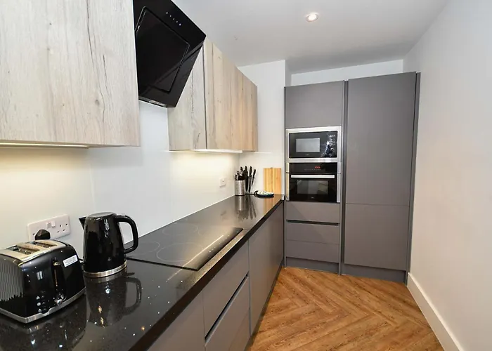 Lovely 3bed Flat In W Security Apartment *
