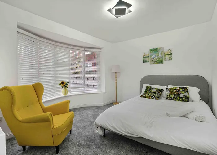 Guestready - Charming Retreat With Private Patio 4* 맨체스터