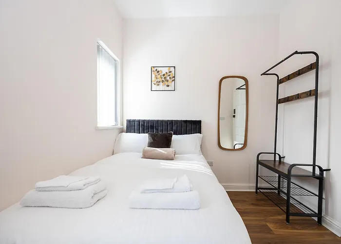 The Groves House- 4 En-suite Beds, Close To Hospital & Mcr Uni Vakantiehuis *