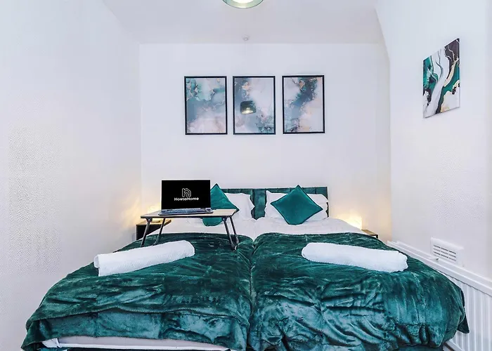 Oldtrafford - Sleeps 6 - Free Parking - Free Wifi Casa de Férias