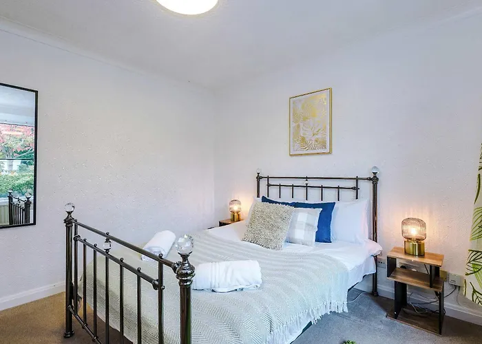 Luxury 5br Near Airport Wifi 펜션 맨체스터