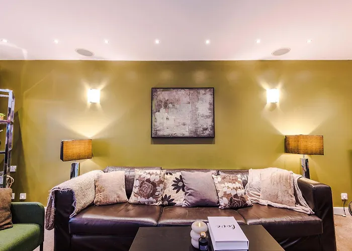 Luxury 5br Near Airport Wifi 펜션 맨체스터