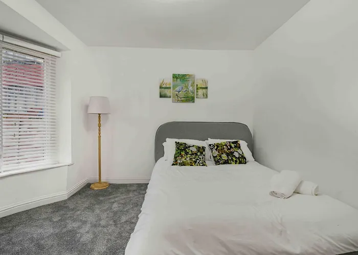 Guestready - Charming Retreat With Private Patio 맨체스터