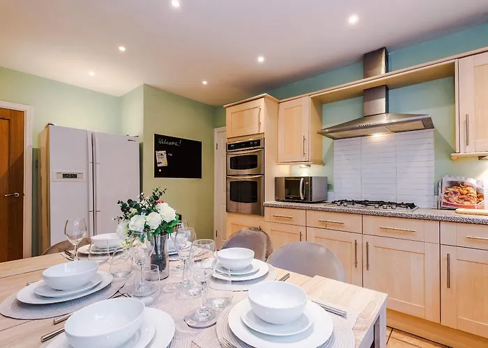 펜션 Luxury 5br Near Airport Wifi *