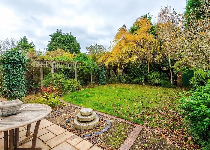 Luxury 5br Near Airport Wifi *