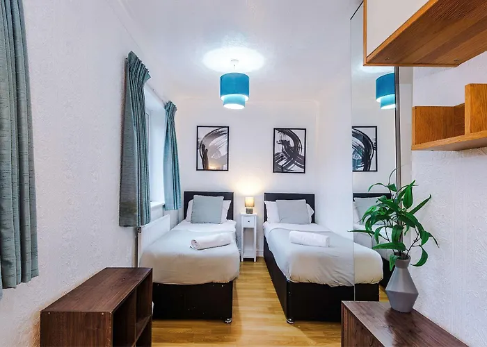 펜션 Luxury 5br Near Airport Wifi 맨체스터