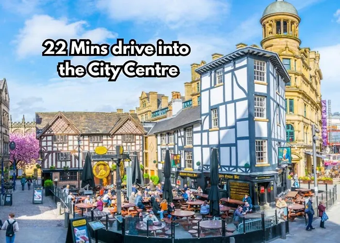 Free Parking, Large House For Contractors & Families, Sleeps 5, 5 Mins To Etihad Stadium マンチェスター