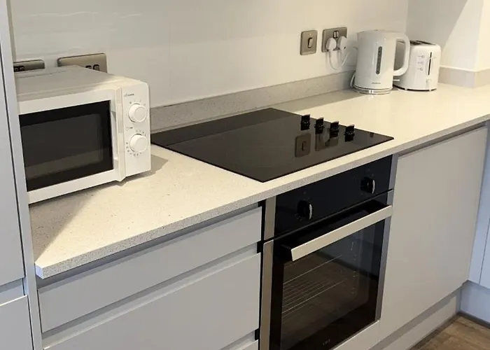 Apartamento Joyful Group - Stylish 2 Bedroom Duplex With Sofa Bed In Salford M5 *