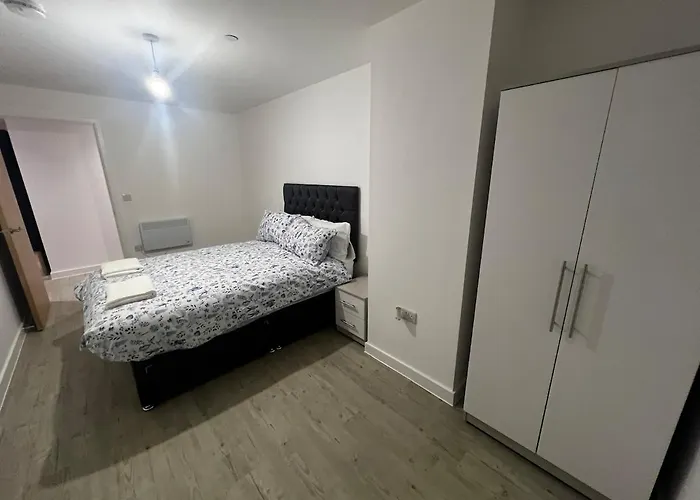 Pleasant 2 Bedroom In Salford Quays Lejlighed