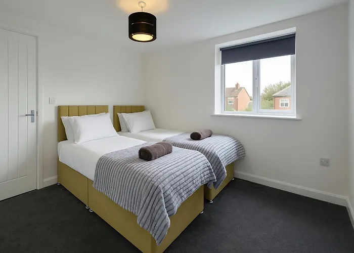 Kehoe's Nest Near Etihad Stadium & Coop Live Arena Sleeps 3 *