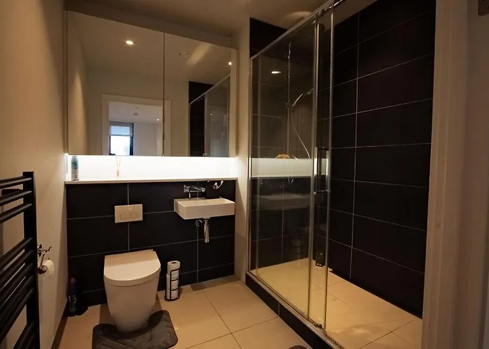 Luxury Sky 2 Bedroom 2 Bathroom Centre 아파트 *