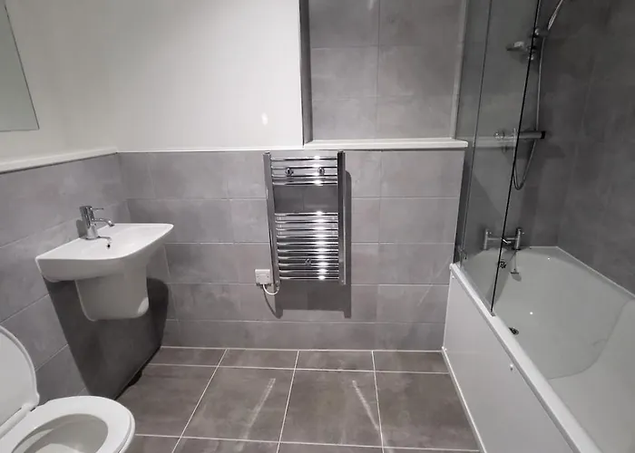 Pleasant 2 Bedroom In Salford Quays 맨체스터