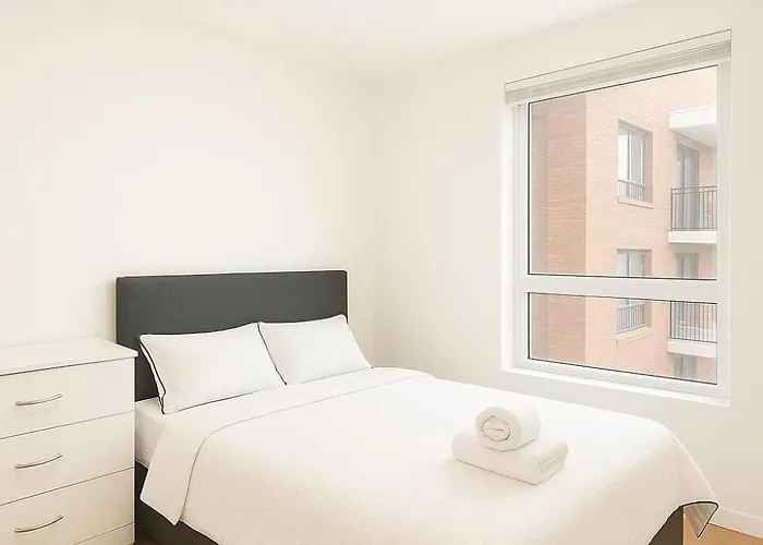 شقة Contemporary 2 Bedroom Flat With Great Location In Salford *