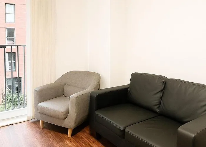 Contemporary 2 Bedroom Flat With Great Location In Salford * مانشستر