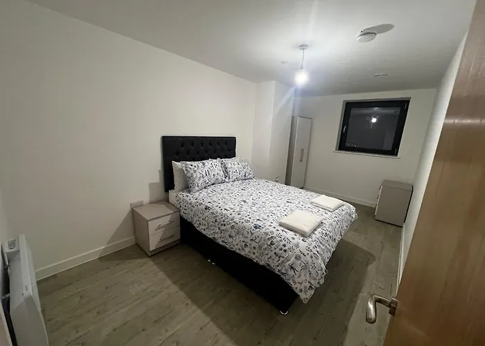 Pleasant 2 Bedroom In Salford Quays 아파트 맨체스터