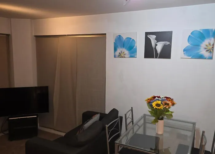 Cosy 2 Bedroom شقة مانشستر