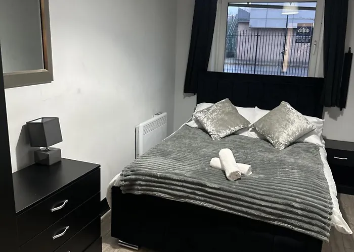 Suite-dreamz-mcr Apartment