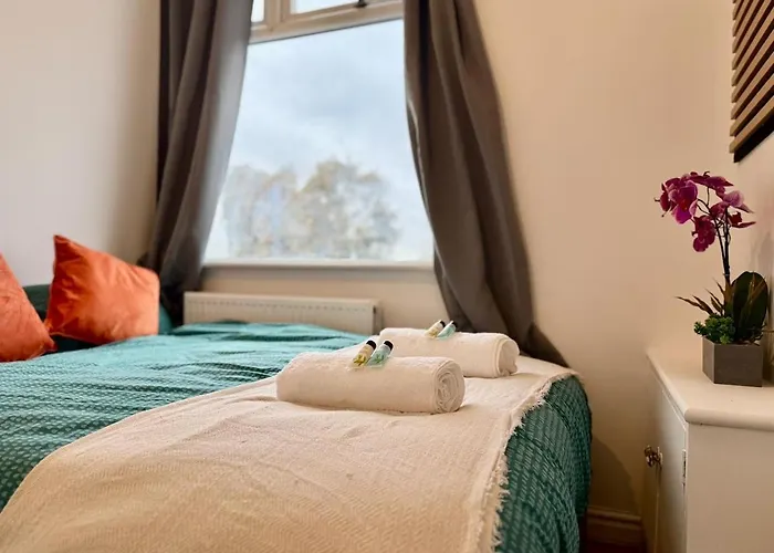 Cityside Walk To Etihad Stadium Sleeps 5 شقة