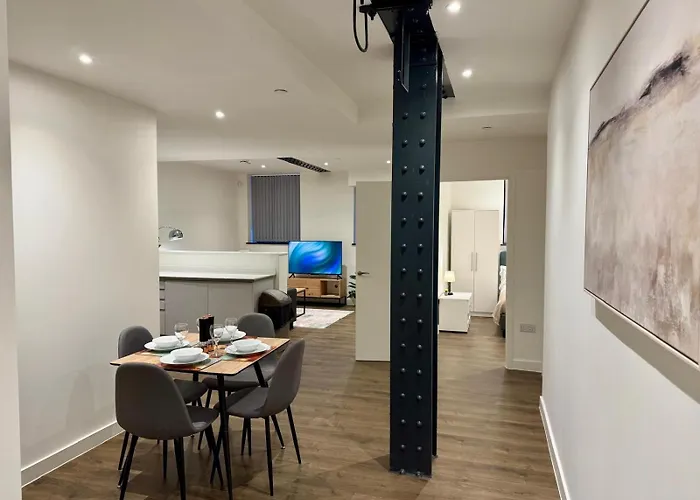 Converted Mill In Heart Of Manc - Pass The Keys