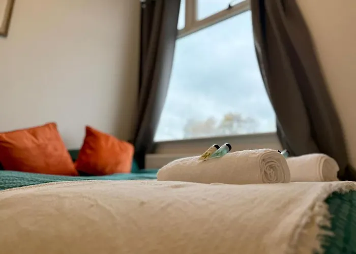 Cityside Walk To Etihad Stadium Sleeps 5