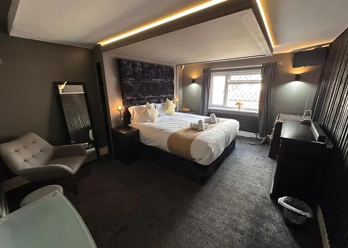 5Br Manchester Home W Jacuzzi Parking Gar… 別荘