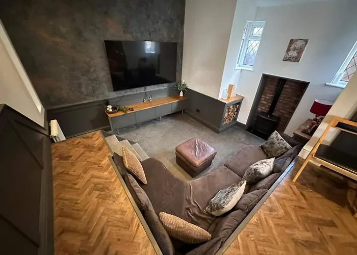 別荘 5Br Manchester Home W Jacuzzi Parking Gar… マンチェスター