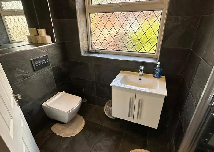 5Br Manchester Home W Jacuzzi Parking Gar… * マンチェスター