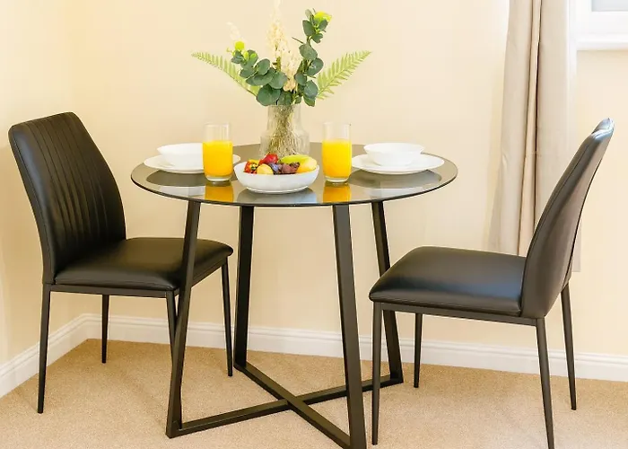 펜션 Hub - 2br With Free Parking, Near Airport & Attractions 맨체스터