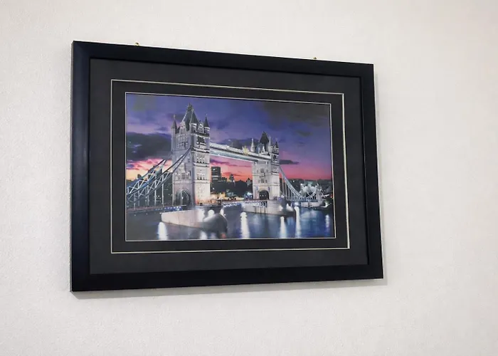 Cosy - Fresh New Master Bedroom Sleeps 3 Guests - 3 Adults בית הארחה מנצ'סטר