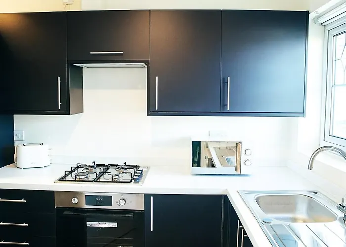 Hub - 2br With Free Parking, Near Airport & Attractions Dom wakacyjny Manchester