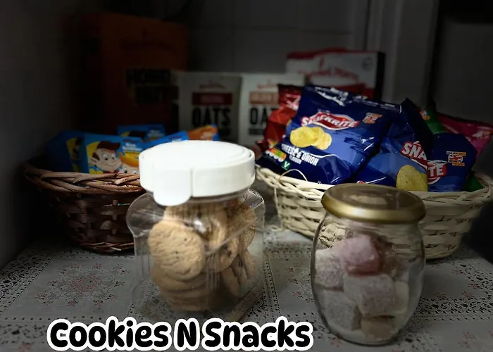 Cosy - Fresh New Master Bedroom Sleeps 3 Guests - 3 Adults