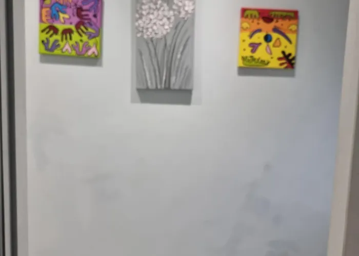 Newly Refurbished 2- Bed Stylish * Manchester