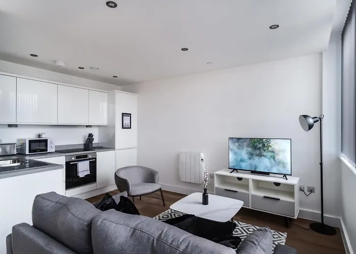 Zeni, Alexandra Rise Bright 1 Bed Lejlighed