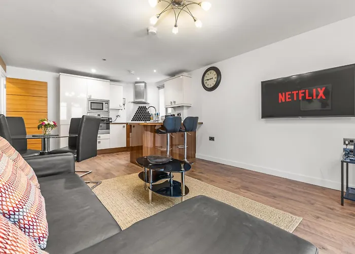 Bloom - Centre - Gated Parking