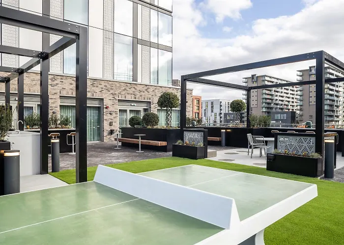 The Banks - Private Modern 2-bed Skyline Apartment Manchester