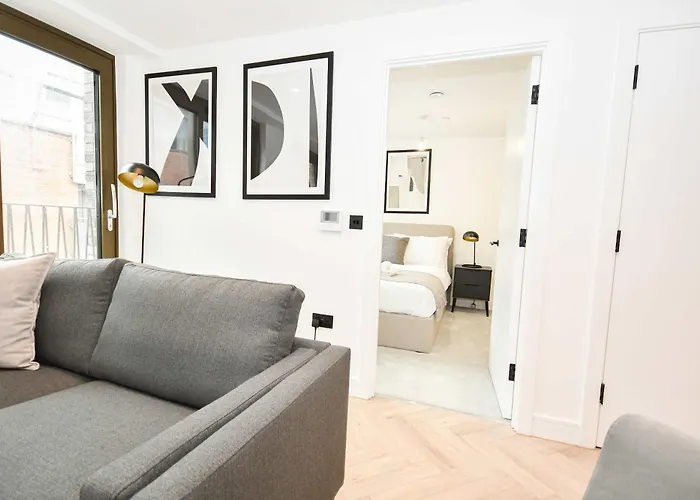 Modern 1 Bed Flat In W Balcony *