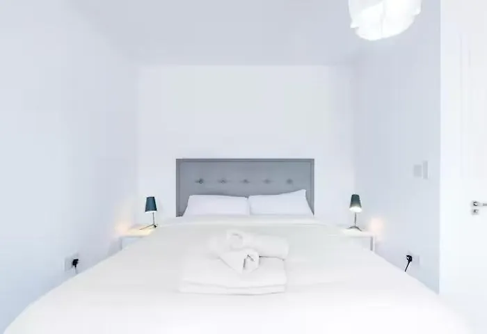 Appartement Spacious In Mcr - Free Parking, Ps5 & Superfast Wifi *