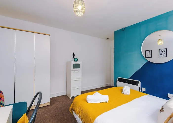 2br Flat In Northern Quarter, Kitchen, Parking, Wifi