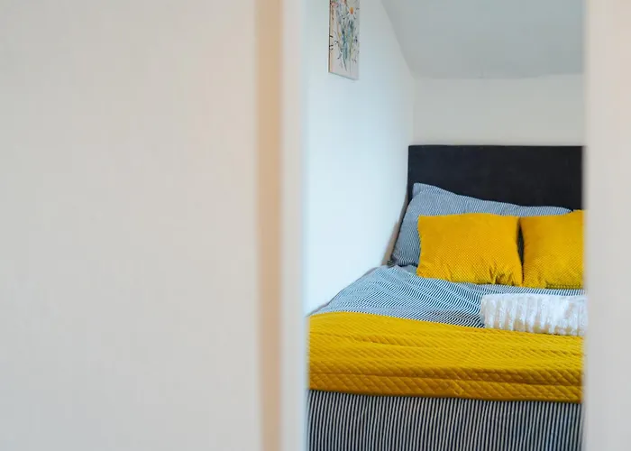 Modern 3-bedroom Near Centre Apartman *