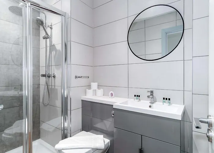 Modern 3bed Flat In W Security Apartman