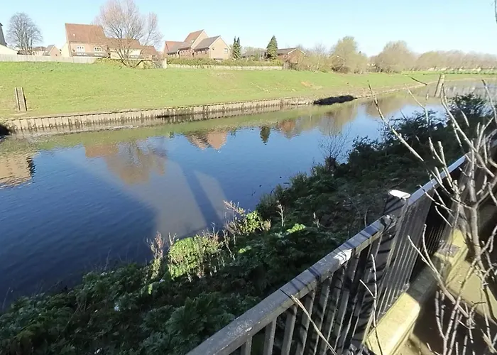 Entire In * Μάντσεστερ