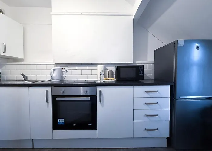 Modern 3-bedroom Near Centre Apartman