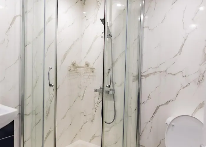 Spacious & Cosy In مانشستر