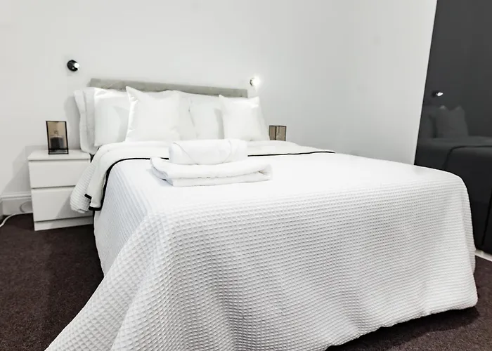 Spacious & Cosy In * مانشستر