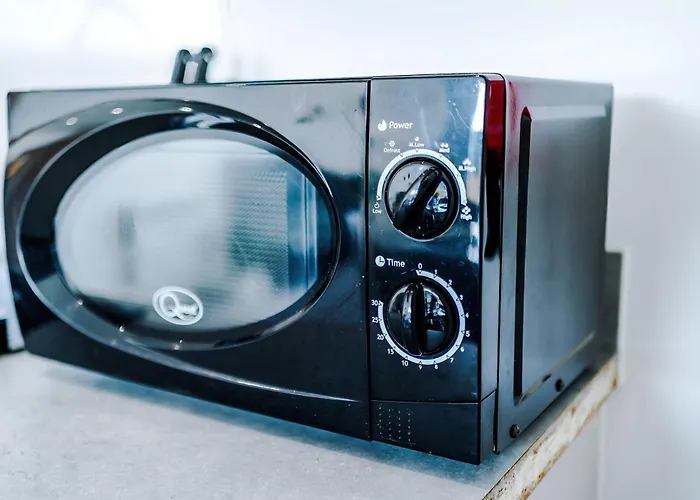 2 Bedroom Penthouse With Balcony By Host A Daire Manchester