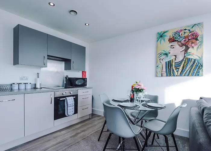 Daire 2 Bedroom Penthouse With Balcony By Host A *