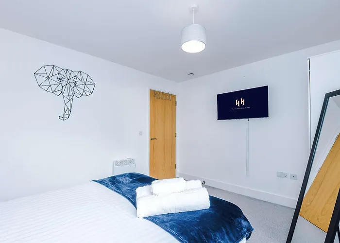 2 Bedroom Penthouse With Balcony By Host A Daire *